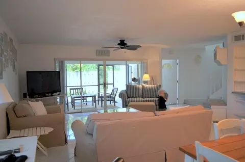 215 Seabreeze Cir, Jupiter, FL 33477 photo 5