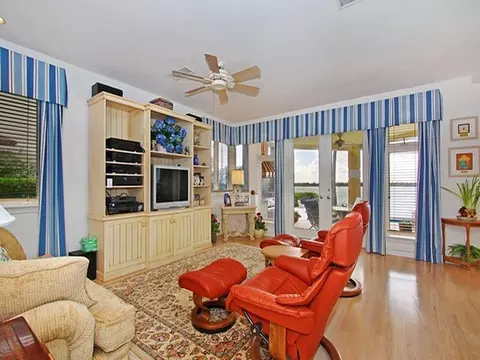 7038 SE Harbor Cir, Stuart, FL 34996 photo 9
