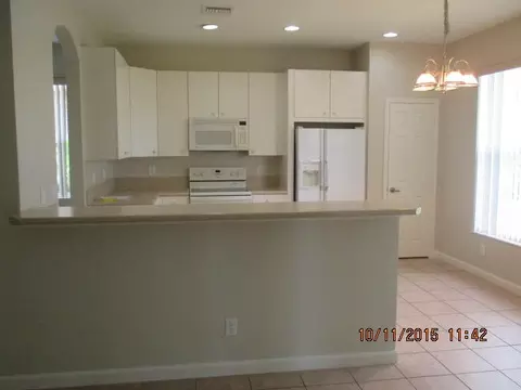 1243 SE Kirk St, Stuart, FL 34997 photo 5