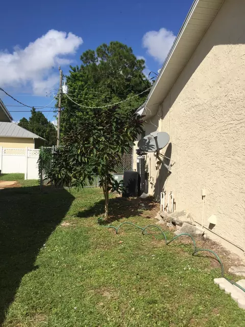 1039 NW 16th St, Stuart, FL 34994 photo 3
