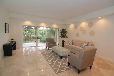 6237 Graycliff Dr #A, Boca Raton, FL 33496 photo 2