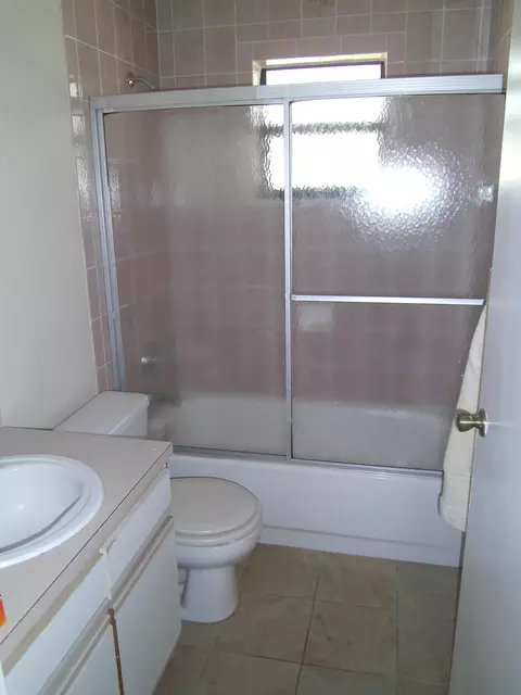 5712 SE Collins Ave, Stuart, FL 34997 photo 3