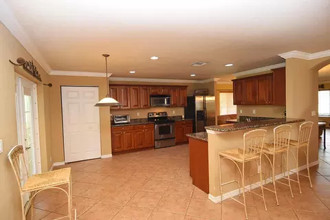 5699 SE Graham Dr, Stuart, FL 34997 photo 9