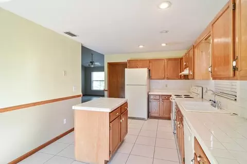 5856 SE Collins Ave, Stuart, FL 34997 photo 9
