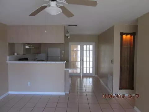 412 SE Fini Dr, Stuart, FL 34996 photo 2