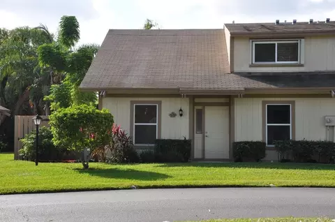 334 Maplecrest Cir, Jupiter, FL 33458 photo 3