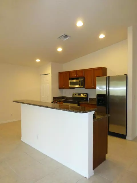 4940 SE Duval Dr, Stuart, FL 34997 photo 4