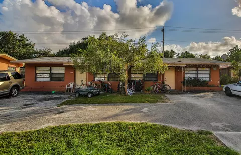 722 Southview Dr, Jupiter, FL 33458 photo 1