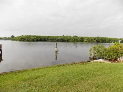 100 SW Hideaway Pl, Stuart, FL 34994 photo 1