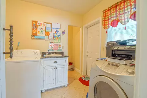 1041 SE Riverside Dr, Stuart, FL 34996 photo 9