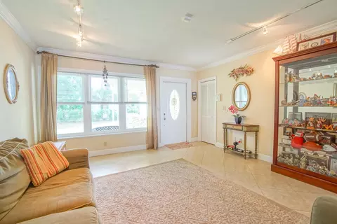 1041 SE Riverside Dr, Stuart, FL 34996 photo 4