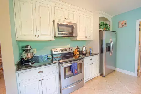1041 SE Riverside Dr, Stuart, FL 34996 photo 12