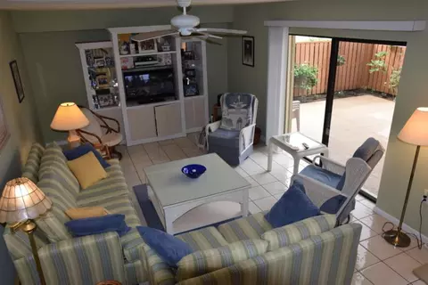 2304 23 Court Ct, Jupiter, FL 33477 photo 1