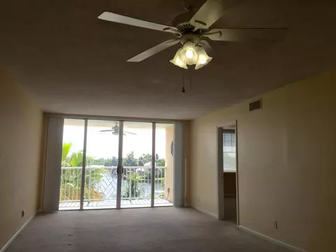 651 E Woolbright Rd #404, Boynton Beach, FL 33435 photo 9