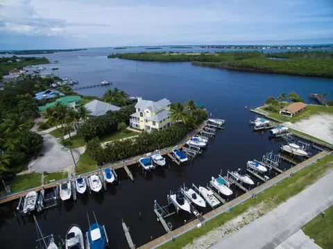5455 SE Matousek St, Stuart, FL 34997 photo 4