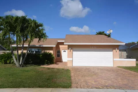 9439 Saddlebrook Dr, Boca Raton, FL 33496 photo 1