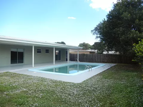 958 NW 13th St, Stuart, FL 34994 photo 4