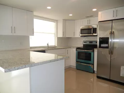 958 NW 13th St, Stuart, FL 34994 photo 2