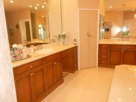24 Sutton Dr, Boynton Beach, FL 33436 photo 25