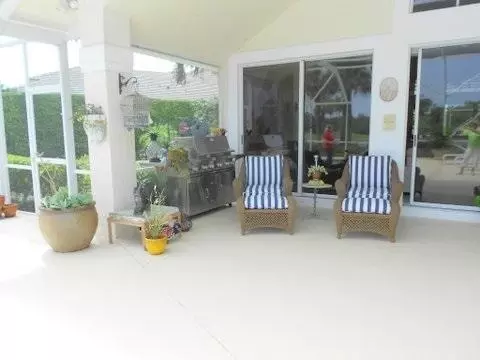24 Sutton Dr, Boynton Beach, FL 33436 photo 4