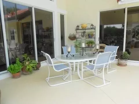 24 Sutton Dr, Boynton Beach, FL 33436 photo 5