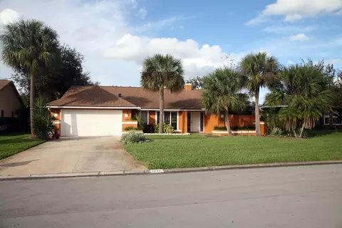 1248 Silver Lake Dr, Melbourne, FL 32940 photo 1