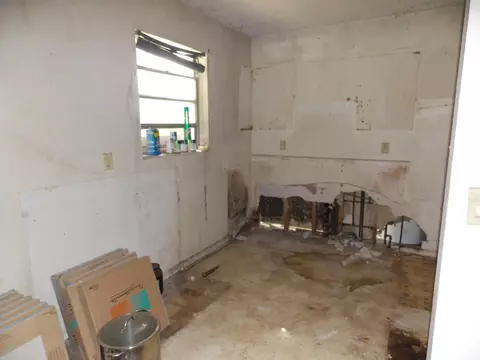 2054 SE Washington St, Stuart, FL 34997 photo 5
