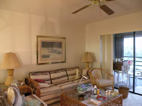 1270 SE Parkview Pl #B8, Stuart, FL 34994 photo 2