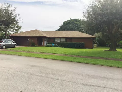 4 Shady Ln, Tequesta, FL 33469 photo 3