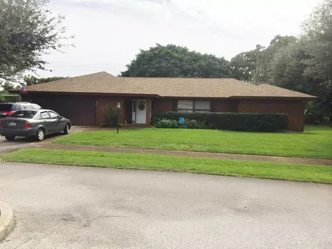4 Shady Ln, Tequesta, FL 33469 photo 2