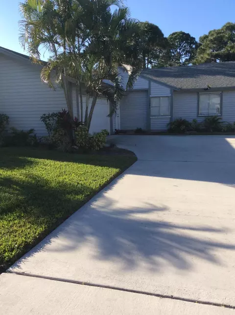 17981 Anchor Dr, Jupiter, FL 33458 photo 3