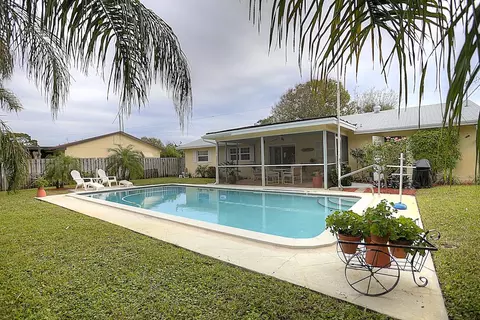 17 Windsor Rd W, Jupiter, FL 33469 photo 13