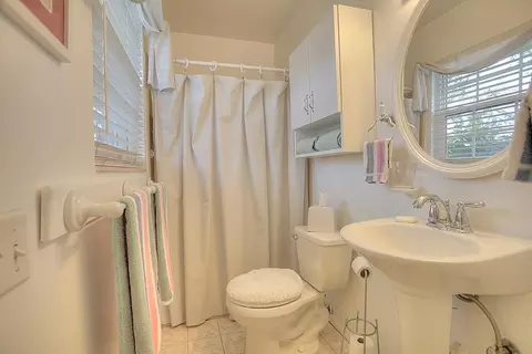 17 Windsor Rd W, Jupiter, FL 33469 photo 8