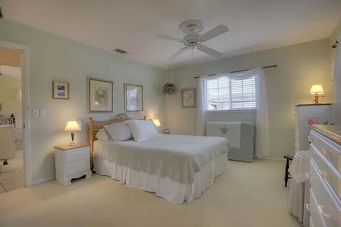 17 Windsor Rd W, Jupiter, FL 33469 photo 7