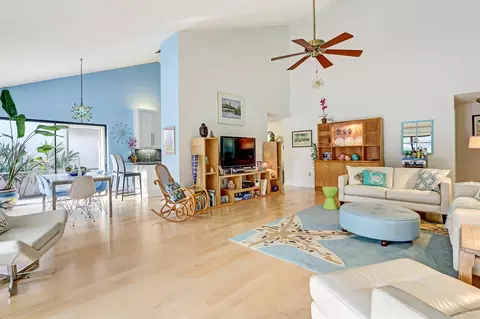 255 E River Park Dr, Jupiter, FL 33477 photo 2