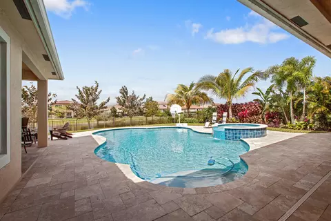 137 Casa Cir, Jupiter, FL 33458 photo 3