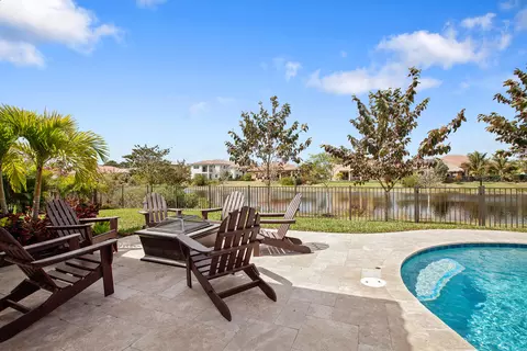 137 Casa Cir, Jupiter, FL 33458 photo 4