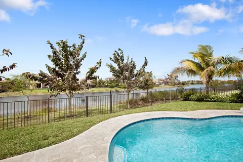 137 Casa Cir, Jupiter, FL 33458 photo 5
