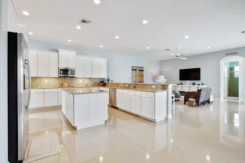 137 Casa Cir, Jupiter, FL 33458 photo 20