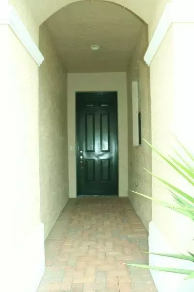 332 SW Otter Run Pl, Stuart, FL 34997 photo 2