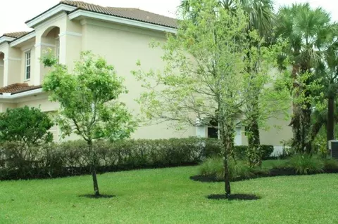 332 SW Otter Run Pl, Stuart, FL 34997 photo 5