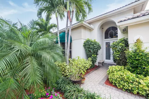 5653 E Regency Cir, Boca Raton, FL 33496 photo 1