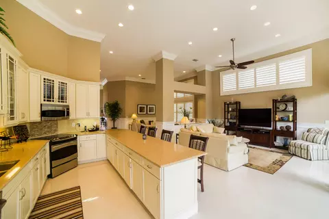 5653 E Regency Cir, Boca Raton, FL 33496 photo 12