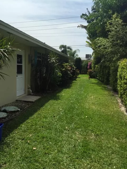 273 Golfview Dr, Tequesta, FL 33469 photo 3