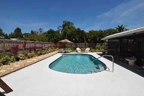 2945 SE Glasgow Dr, Stuart, FL 34997 photo 6
