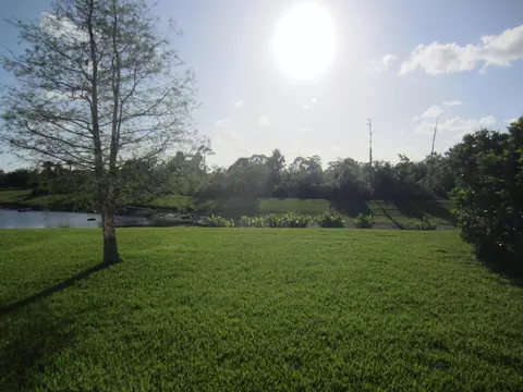 4790 SE Graham Dr, Stuart, FL 34997 photo 6