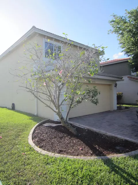 4790 SE Graham Dr, Stuart, FL 34997 photo 4