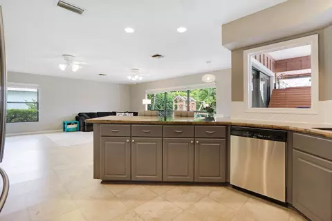 6270 Longleaf Pine Dr, Jupiter, FL 33458 photo 13