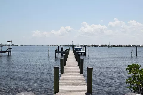 902 NW Sunset Ter, Stuart, FL 34994 photo 6