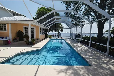 902 NW Sunset Ter, Stuart, FL 34994 photo 4